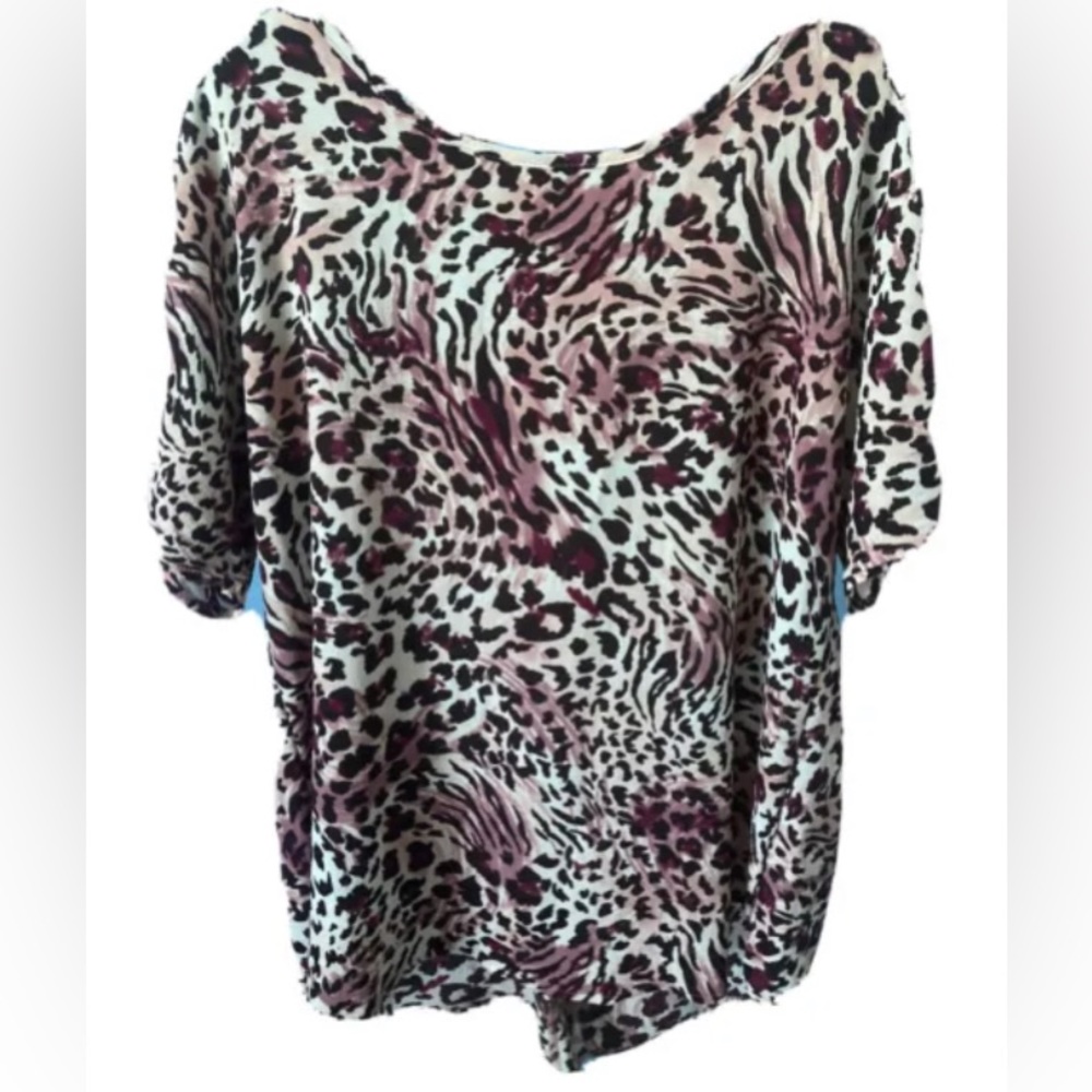 Coco’s Clozet Animal Leo Print Top Cap Sleeve  L Shirt Tail Hi Low Round Neck
